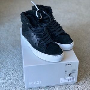 Limited Edition PS 821 Sneakers